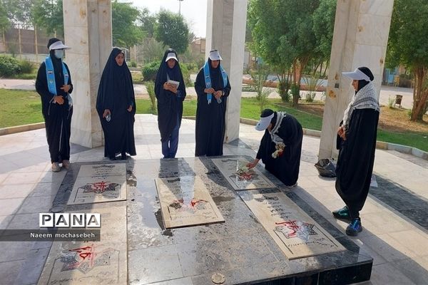 غبارروبی مزار شهدا در شادگان