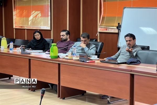 دومین جلسه دوره  جامع تربیت درمانگر راه حل محور