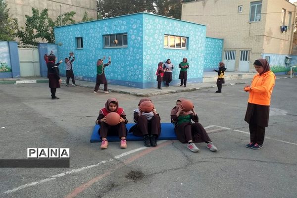 المپیاد ورزشی درون مدرسه‌ای در مدارس عطیه 2 و سیزده آبان ملارد