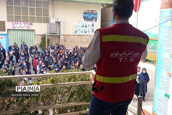 مانور پدافند غیرعامل در مدارس رودهن