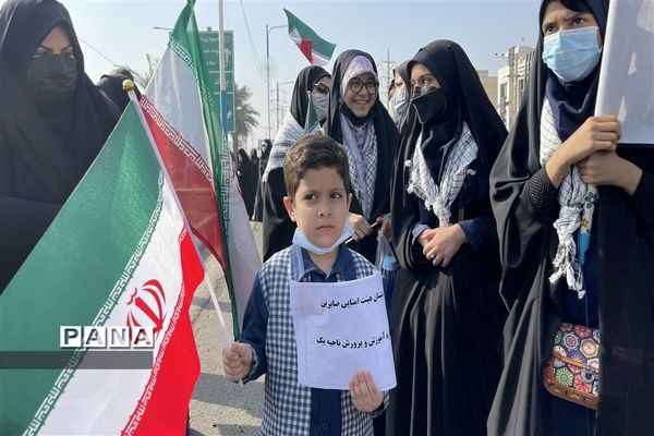 حضورحماسی و پرشور دانش‌آموزان پیشتاز مدارس ناحیه یک اهواز در راهپیمایی یوم الله ١٣ آبان