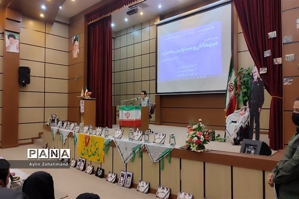 گردهمایی فرماندهان و شورای واحد های بسیج مدارس در شهرستان رباط کریم