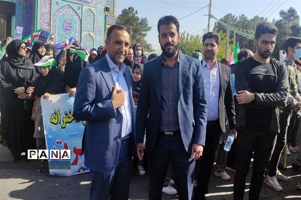برگزاری راهپیمایی ۱۳ آبان در شهرستان قرچک
