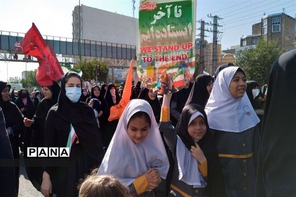 برگزاری راهپیمایی ۱۳ آبان در شهرستان قرچک