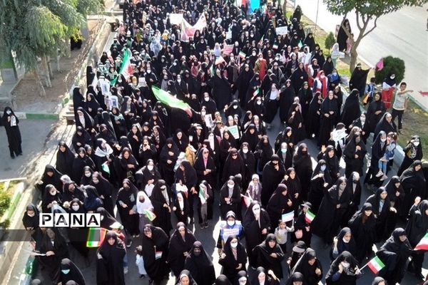 برگزاری راهپیمایی ۱۳ آبان در شهرستان قرچک