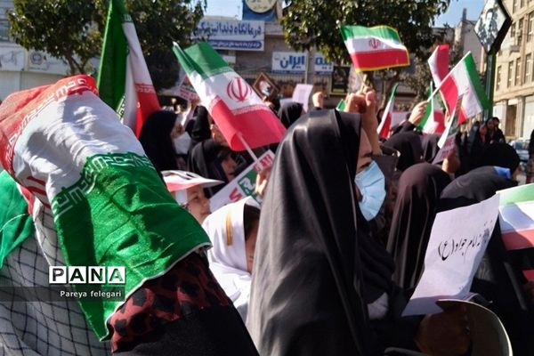 برگزاری راهپیمایی ۱۳ آبان در شهرستان قرچک