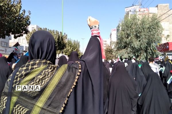 برگزاری راهپیمایی ۱۳ آبان در شهرستان قرچک