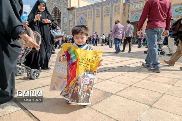 حضور دانش‌آموزان در حماسه باشکوه یوم الله ۱۳ آبان