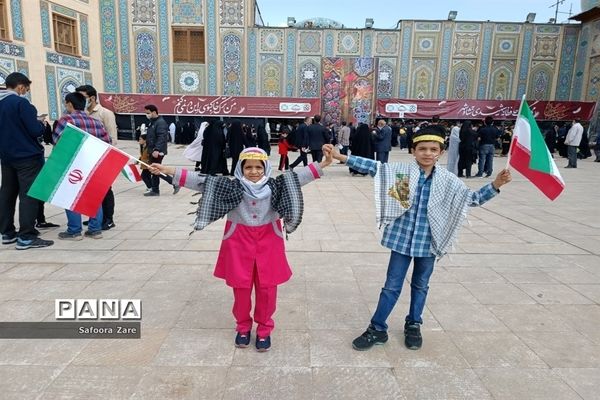 حضور دانش‌آموزان در حماسه باشکوه یوم الله ۱۳ آبان