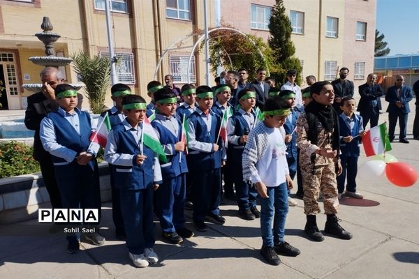 حضور پرشور دانش‌آموزان خلیل آباد در اجتماع سراسری ۱۳ آبان