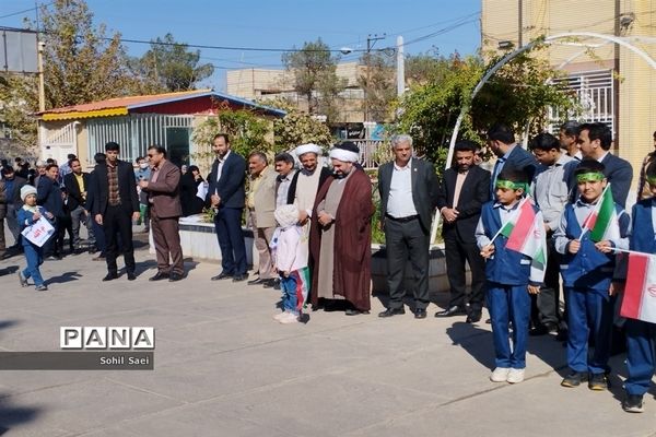 حضور پرشور دانش‌آموزان خلیل آباد در اجتماع سراسری ۱۳ آبان