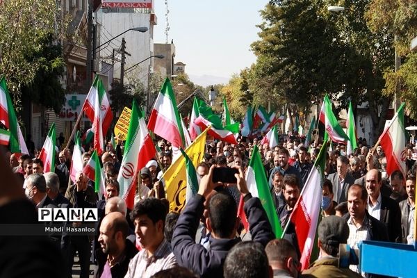 راهپیمایی 13 آبان در زنجان