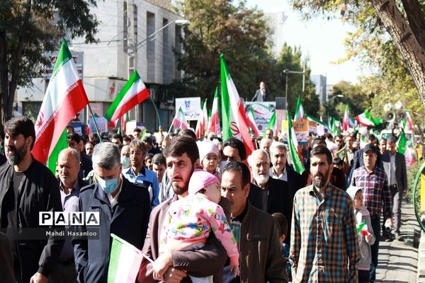 راهپیمایی 13 آبان در زنجان