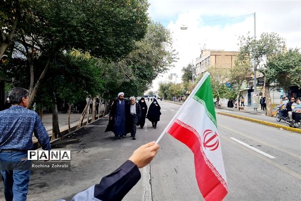 راهپیمایی ۱۳ آبان در شیراز