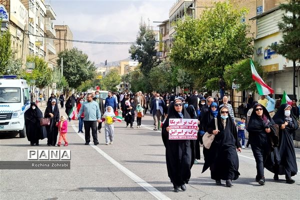 راهپیمایی ۱۳ آبان در شیراز