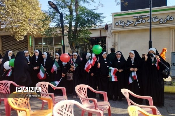 حضور پرشور دانش‌آموزان کاشانی در راهپیمایی 13 آبان