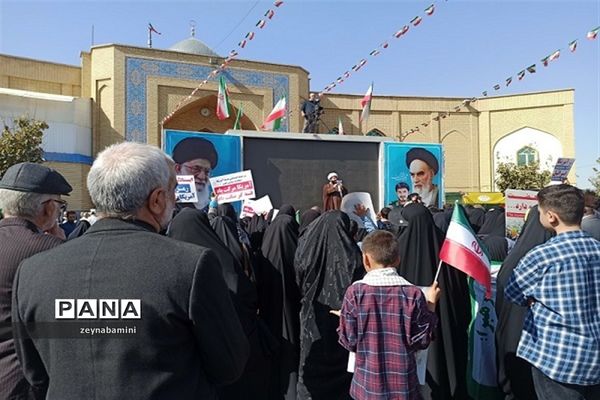 حماسه دانش‌آموزان ولایی بخش قلعه نو در روز دانش‌آموز