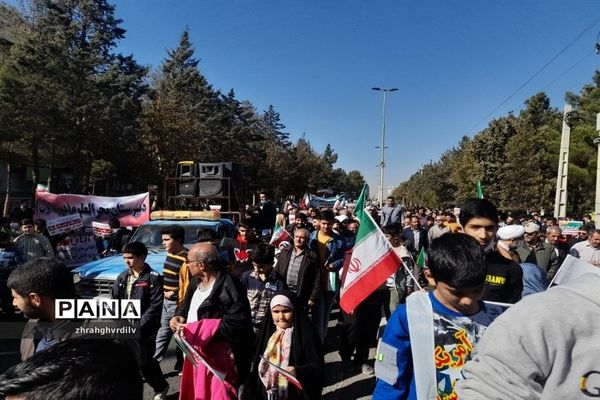 راهپیمایی 13 آبان در قزوین-1