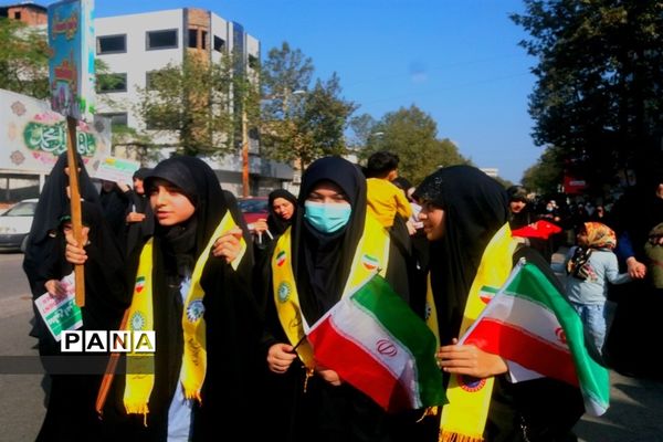 راهپیمایی ۱۳ آبان در قائمشهر