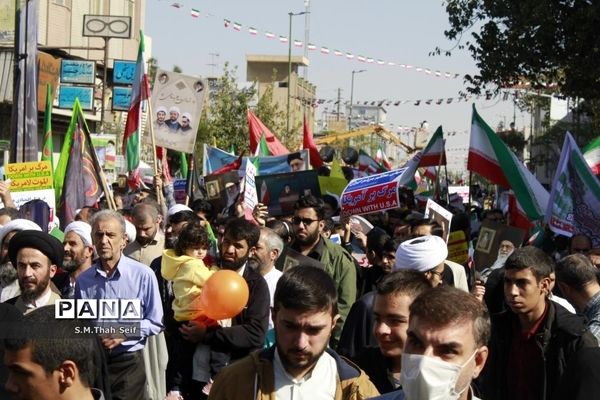 مراسم راهپیمایی 13 آبان در قم - 3