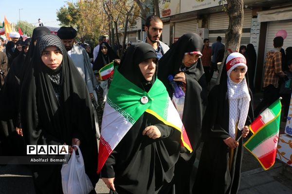 مراسم راهپیمایی 13 آبان در قم -2