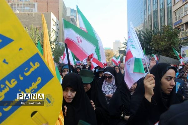 اجتماع بزرگ و سراسری ۱۳ آبان در خیابان طالقانی