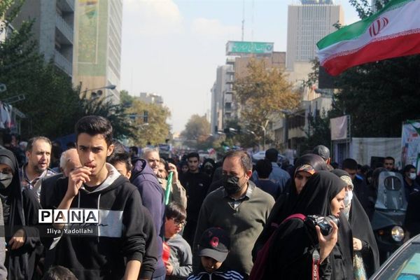 اجتماع بزرگ و سراسری ۱۳ آبان در خیابان طالقانی