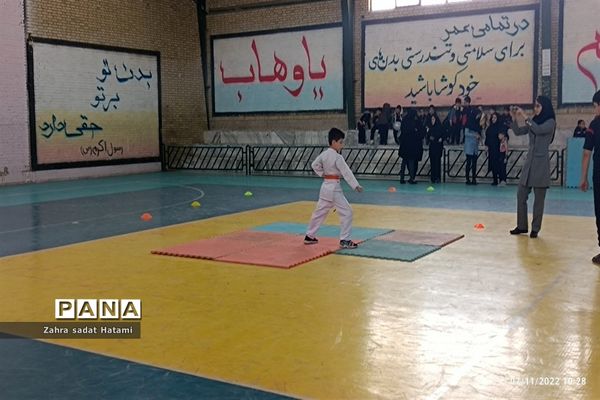 افتتاحیه المپیاد ورزشی درون مدرسه‌ای در پاکدشت