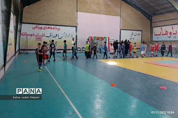 افتتاحیه المپیاد ورزشی درون مدرسه‌ای در پاکدشت