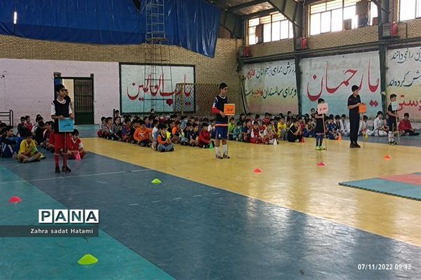 افتتاحیه المپیاد ورزشی درون مدرسه‌ای در پاکدشت