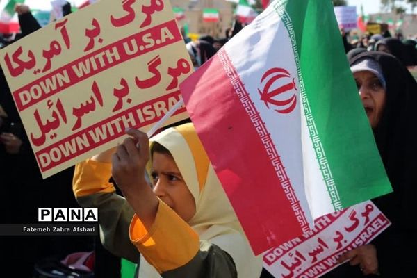 راهپیمایی یوم‌الله ۱۳ آبان در سمنان