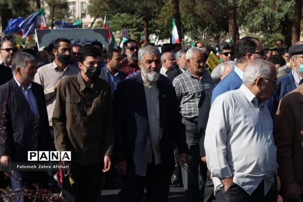 راهپیمایی یوم‌الله ۱۳ آبان در سمنان