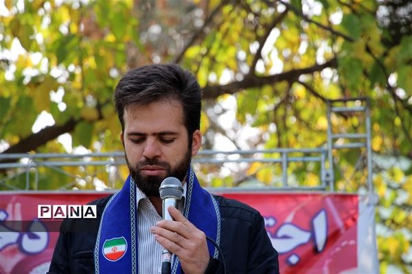 اجتماع عظیم دختران انقلابی سازمان دانش‌آموزی خراسان رضوی