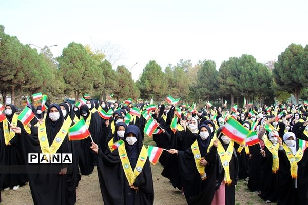 اجتماع عظیم دختران انقلابی سازمان دانش‌آموزی خراسان رضوی