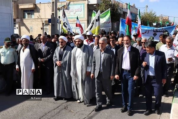 راهپیمایی 13 آبان در روستاهای قم