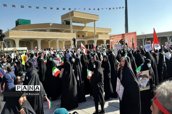 راهپیمایی روز ملی مبارزه با استکبار جهانی در قم - 6