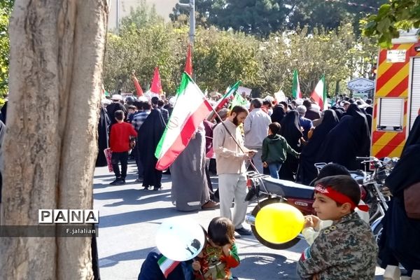 راهپیمایی روز ملی مبارزه با استکبار جهانی در قم - 6