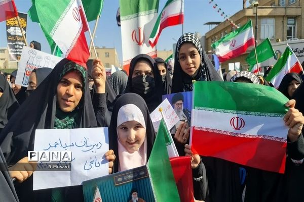 راهپیمایی روز ملی مبارزه با استکبار جهانی در قم - 6