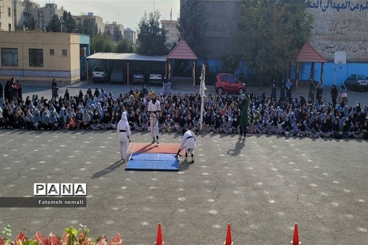 افتتاحیه المپیاد ورزشی درون‌مدرسه‌ای در دبیرستان دخترانه شایستگان