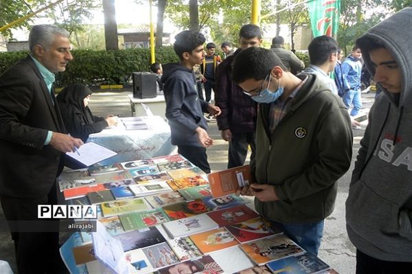 مراسم یادواره شهدای هنرستان شهید‌گلشنی منطقه کهریزک