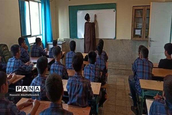 فعالیت‌های پرورشی و تربیتی دبیرستان سپاس اسلامشهر