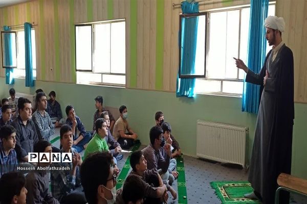 فعالیت‌های پرورشی و تربیتی دبیرستان سپاس اسلامشهر