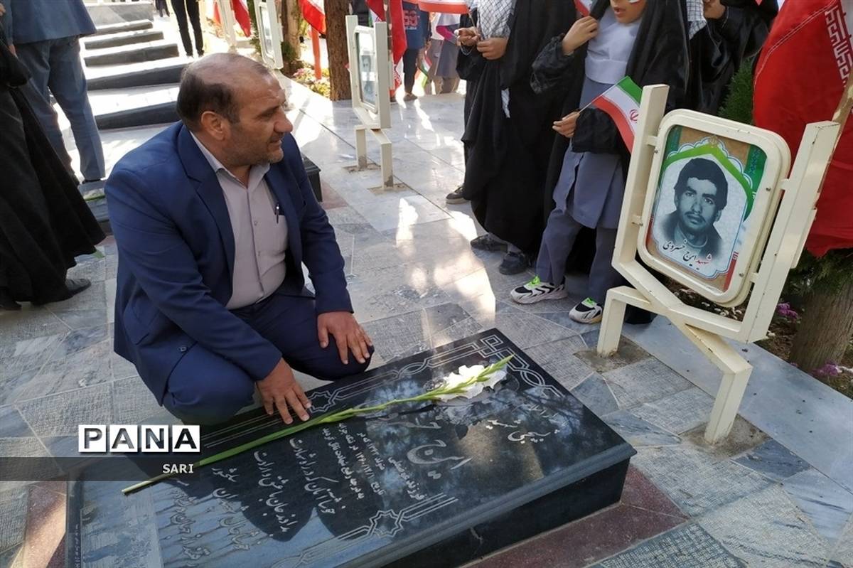 گردهمایی دانش‌آموزان، ایثارگران و خانواده ‌شهدا ‌جهادآباد شهرستان شاهین‌شهر