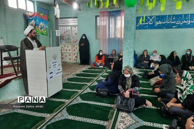 برگزاری کارگاههای آموزش خانواده در مدارس رودهن
