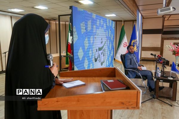 حضور علی بهادری جهرمی در همایش اتحادیه انجمن‌های اسلامی دانش‌آموزان