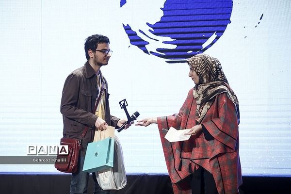 افتتاحیه هشتمین جشنواره فیلم کوتاه مدرسه مقطع ابتدایی