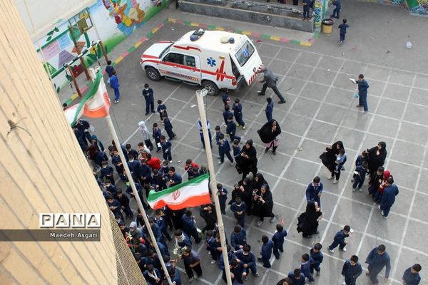 یادواره شهدا و تشییع شهید گمنام در مدرسه محمدی کاشانی قم