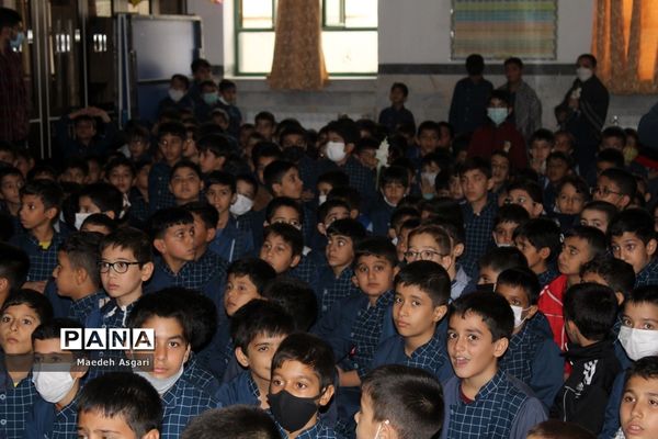 یادواره شهدا و تشییع شهید گمنام در مدرسه محمدی کاشانی قم