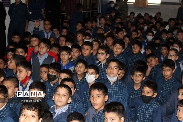 یادواره شهدا و تشییع شهید گمنام در مدرسه محمدی کاشانی قم