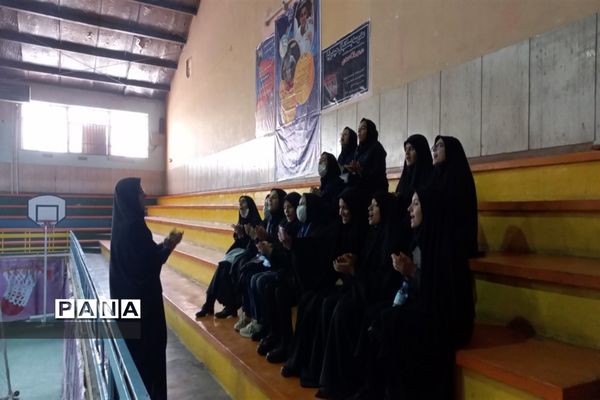 حضور منتخبان سازمان دانش‌آموزی قم در اردوی راهیان پیشرفت-2